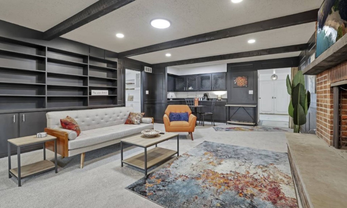 Columbus House | Spacious, Modern, Healing Home in Columbus