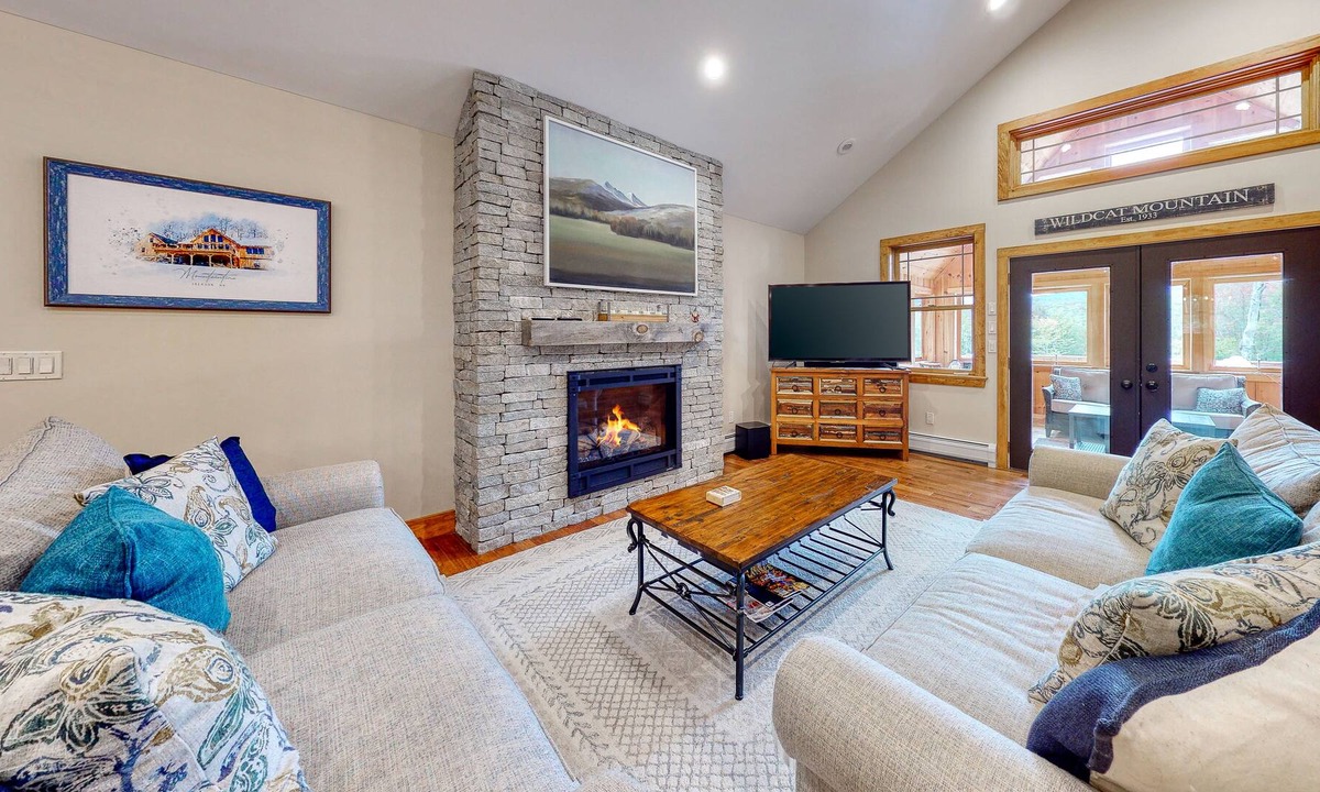 Jackson House | Spacious new home w/private pool, incredible view, enclosed porch, gas fireplace