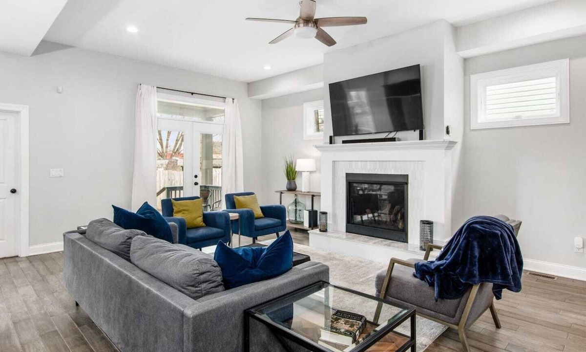 Victorian Village House | Spacious Stay | 1stFL Suite GameRm OSU ½ mi Rowe House Rentals