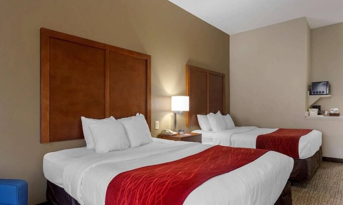 Marion Hotel | Springplace Inn & Suites