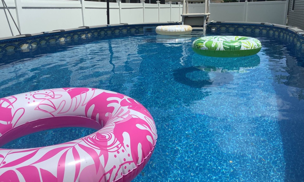 Villas House | Star Oasis Saltwater Pool Fire Pit Outdoor TV Gazebo