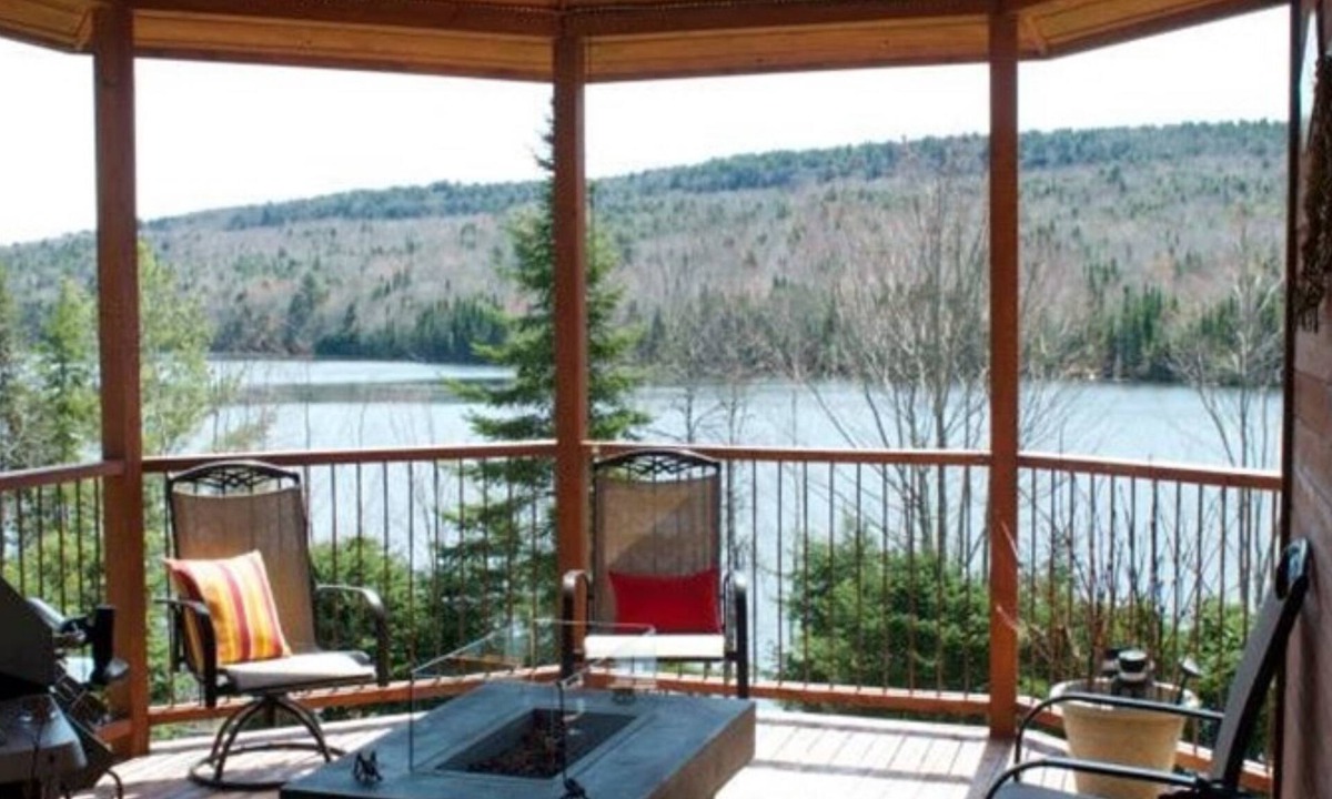 Kingsclear Bed & Breakfast | Strong Timbers B&B