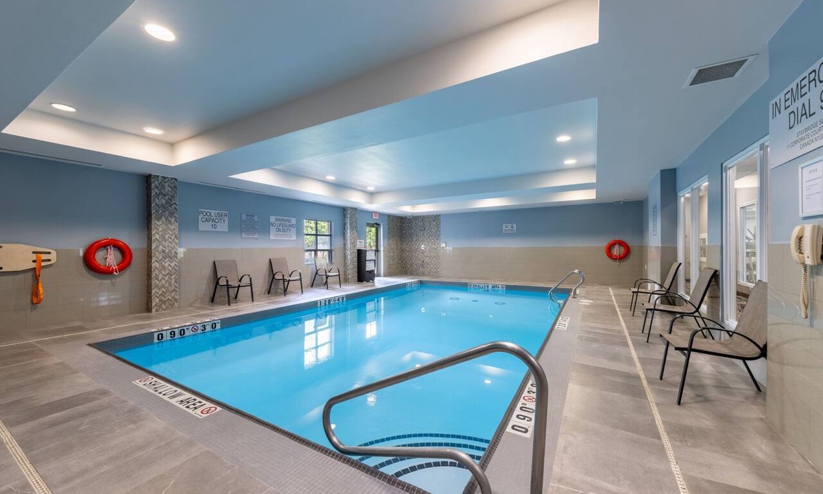 Guelph Apartment | Studio Suite w/Kitchen, Pool, & Free Breakfast