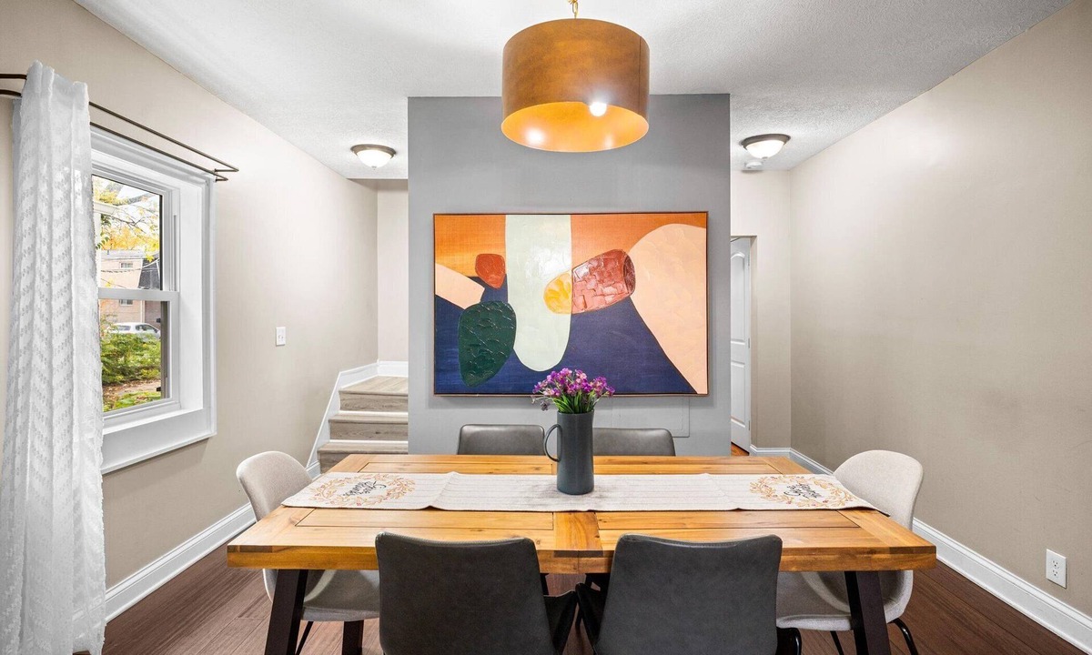University District House | Stylish 5BRs Next to Expo Center & Near Stadium,2 Free parking