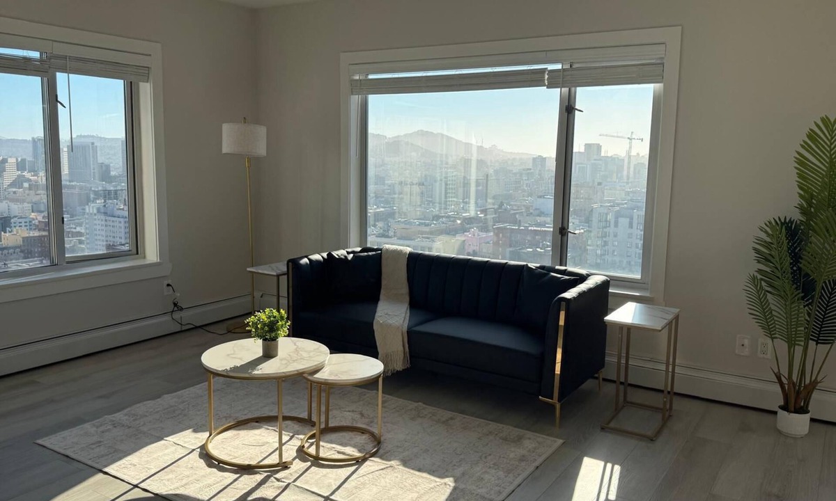 Nob Hill Apartment | Stylish High-Floor 1BR with Skyline Views