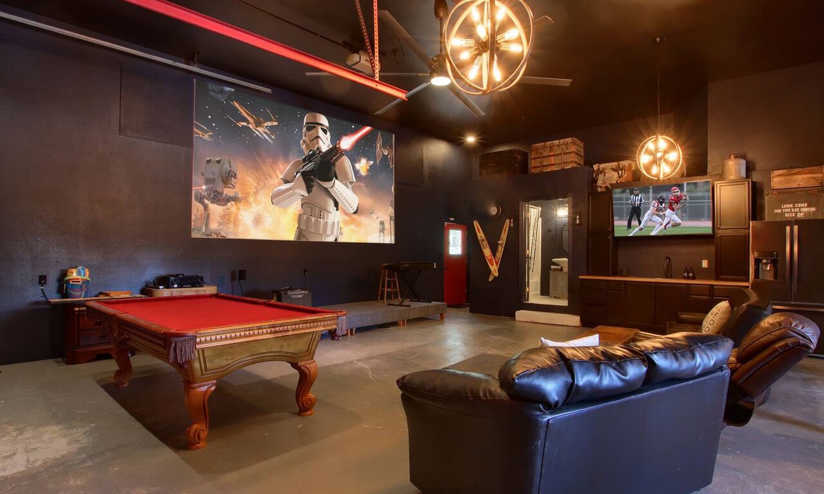 Coarsegold House | Summer@BOM, YosemiteBassLake, Sleeps 22, hottub, PoolMovieGameBilliardsPlay