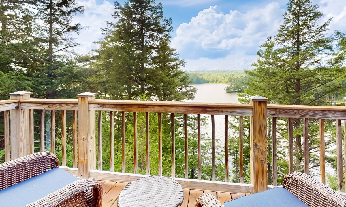 Hartland Cabin | The Hawk's Eye | Lakefront cabin with dock, kayak, fireplace, balcony, grill