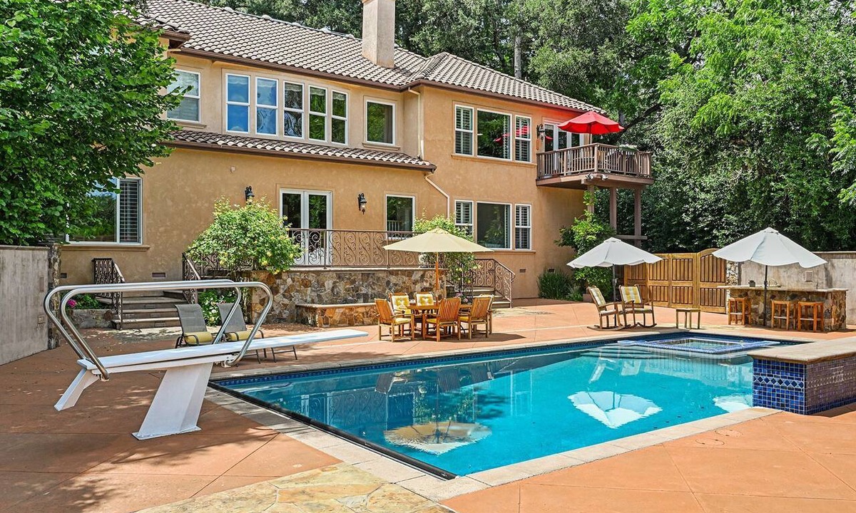 Scenic Brush Creek House | The Hideaway | Pool,Tennis Court, Outdoor Kitchen