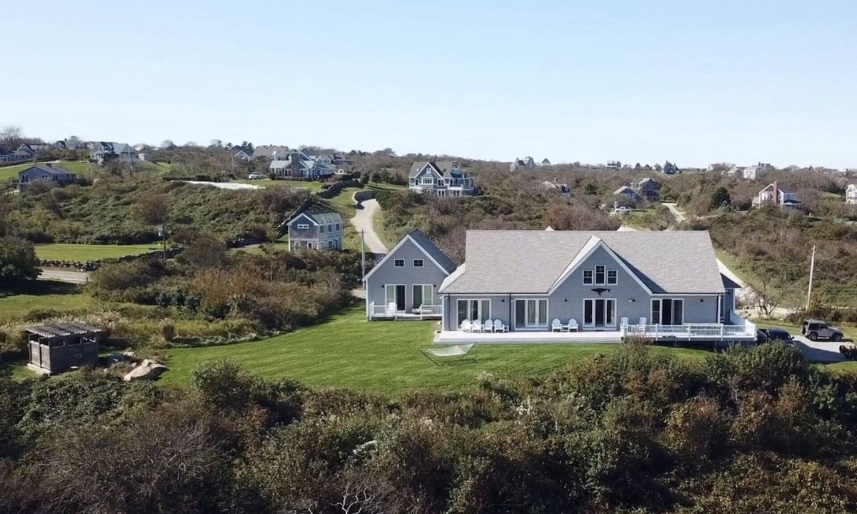 Block Island House | The MyLife House - Spacious newer home w breathtaking ocean views - Central Air