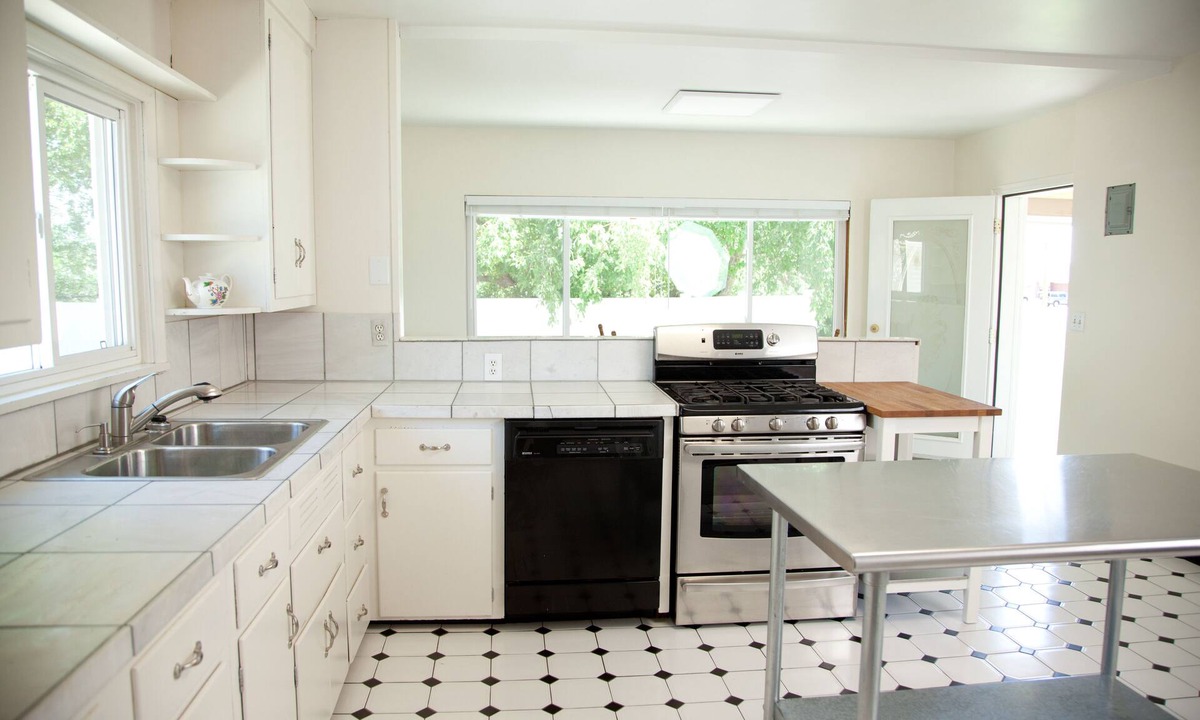 Ferron House | The Nielsen House Main Partn