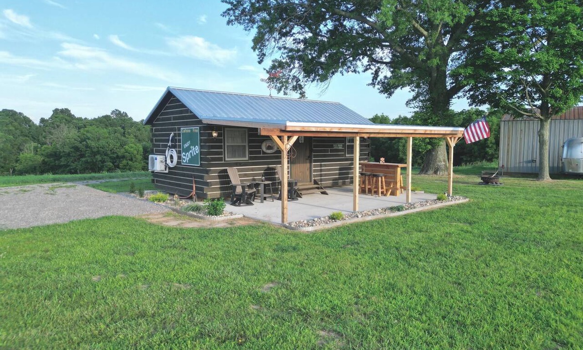 Murphysboro Cabin | The Pondside Cabin Retreat — A True Cabin Escape