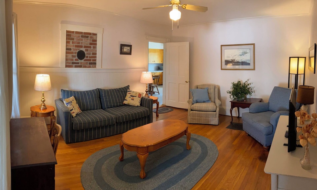 Phippsburg House | The Porthole - Seaside Suite on Popham Beach!