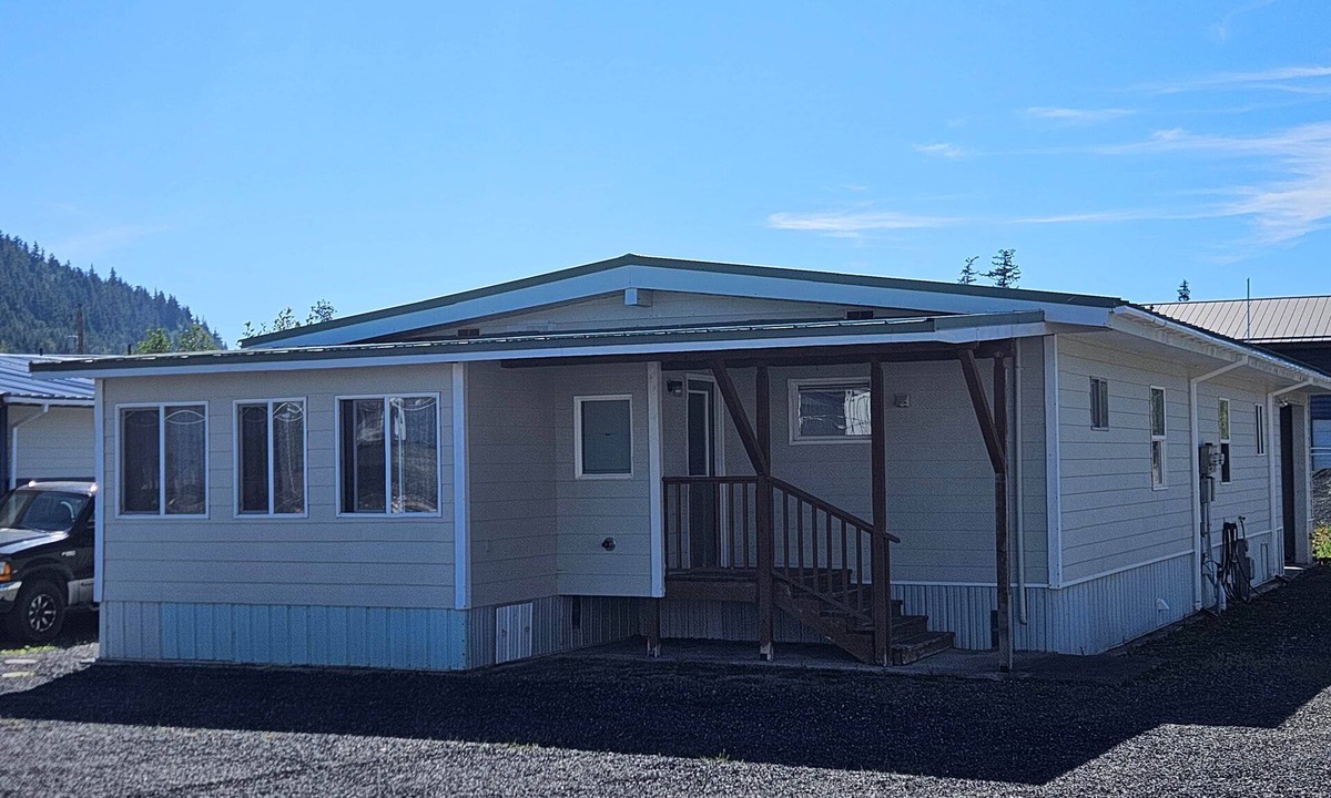 Craig Apartment | The Queen 2 Bedroom Apartment D