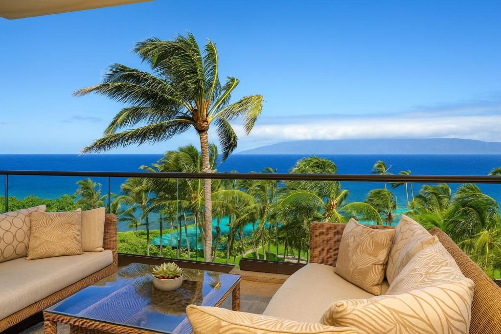 Montage Kapalua Bay Apartment | The Resort at Kapalua Bay Ocean View 3 BR Sleeps 8 Luxury Resort Living Complimentary Car with 6 Nights MON-2604 by KBM