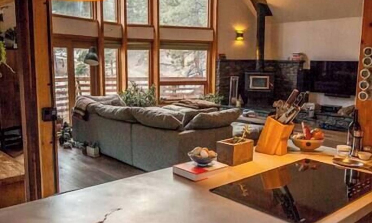 Boulder House | The Rusty Skillet