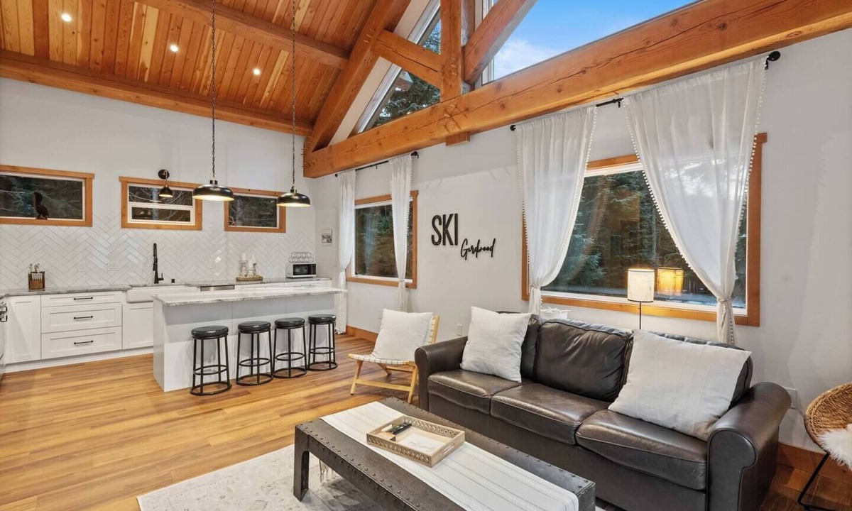 Girdwood House | The Timber House Boutique Bungalow