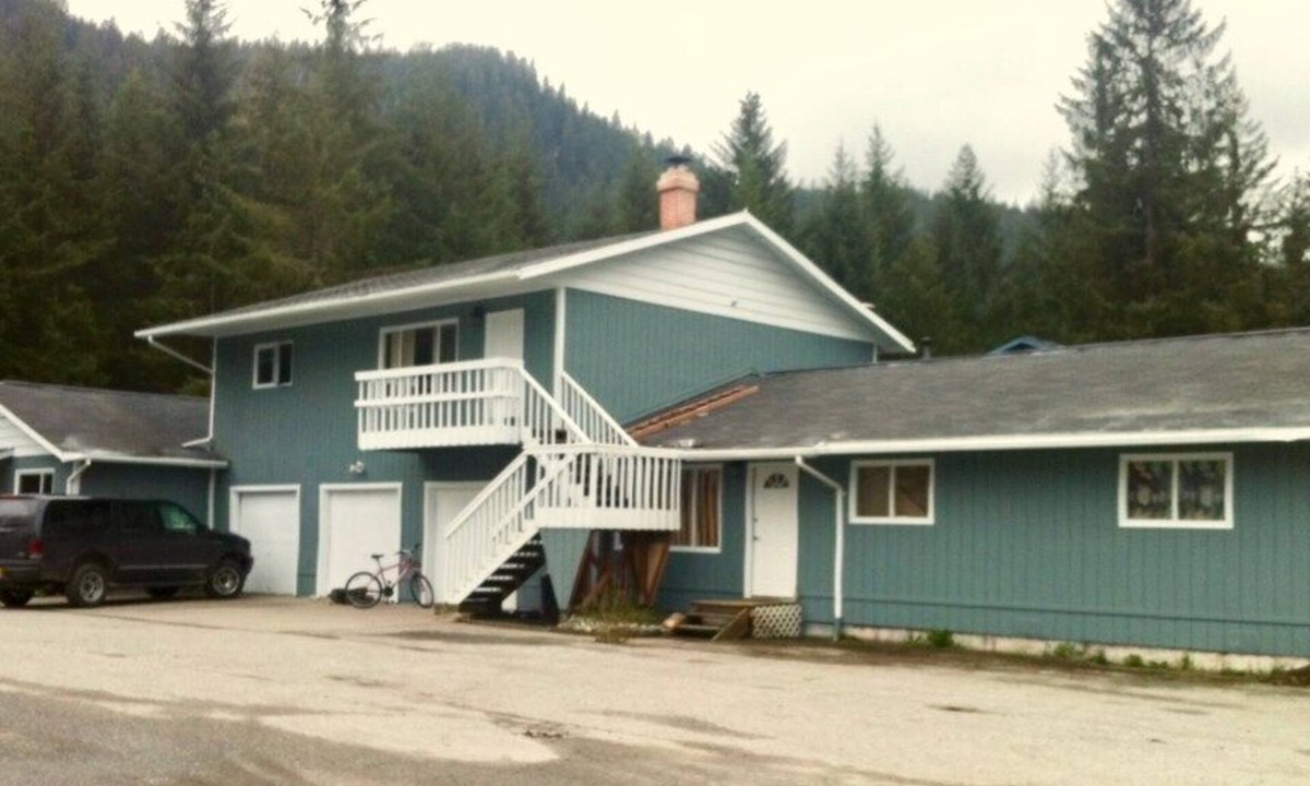 Mendenhall Valley House | Thunder Mountain Place - Quiet, Comfortable Place Offering DISCOUNT ON TOURS!