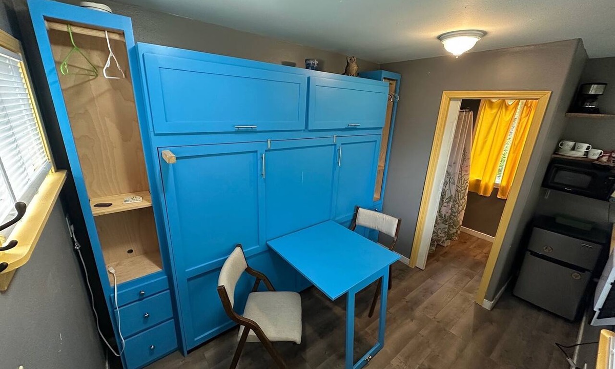 Downtown Juneau Apartment | Tiny Home - Walk Everywhere - Private & Convenient - Sleeps 2 - No Car Needed