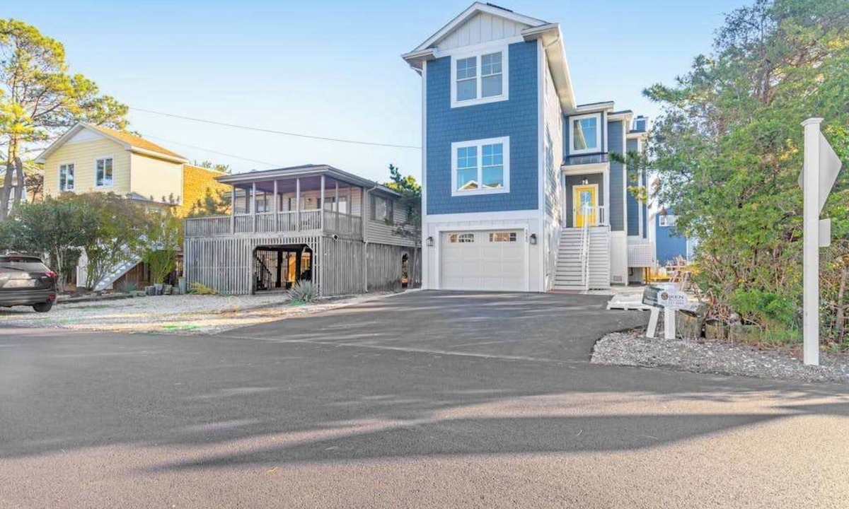 Bethany Beach House | Town of Bethany Beach home with a fireplace & outdoor living - near beach