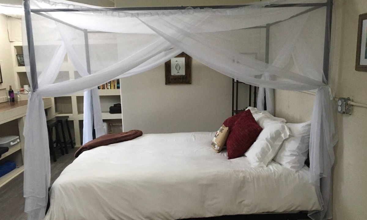 Homer Cottage | Tranquil Cabin Retreat: Stunning Scenery, Wildlife, & only Minutes to Homer Spit