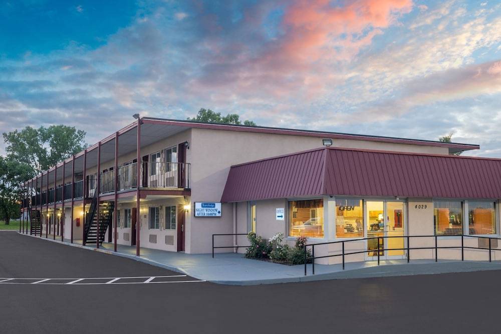 Grove City Hotel | Travelodge by Wyndham Grove City / So. Columbus