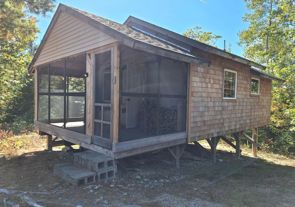 Cherryfield House | Unplug and Reconnect in a Peaceful Off-Grid Cabin for Relaxation and Nature Immersion in Beddington, Maine