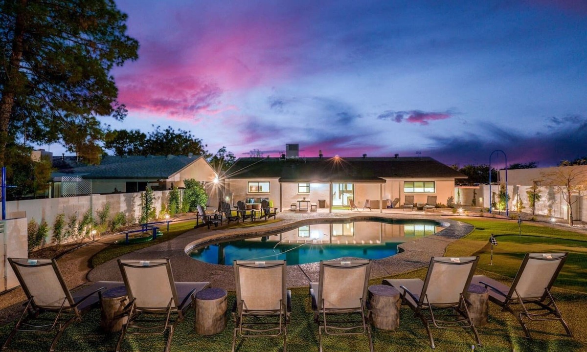 South Scottsdale Villa | Upscale Oasis | Pool, Putting Green, Volley Court & Open Yard