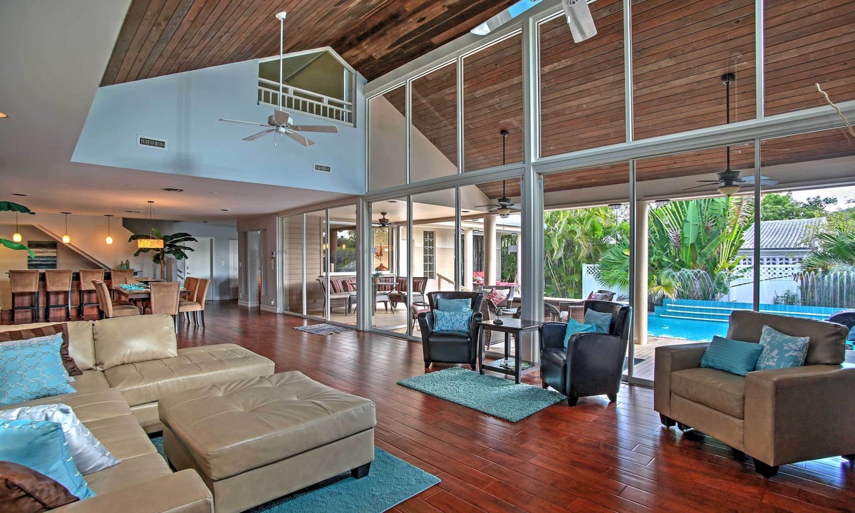 Pompano Beach House | Walk to Beach! Poolside Oasis in Pompano