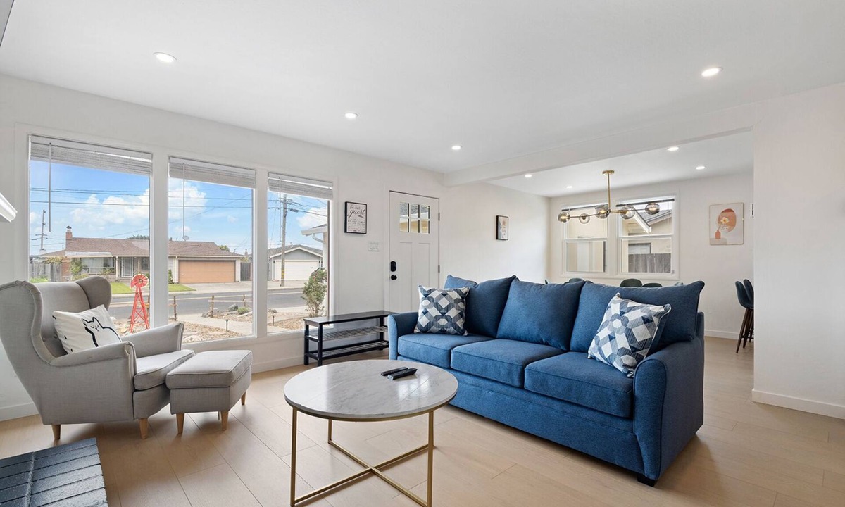 Linda Mar House | Walk to Beach - Remodeled Coastal 3 Beds Home Safe Town Highway 1 Near SF/SFO