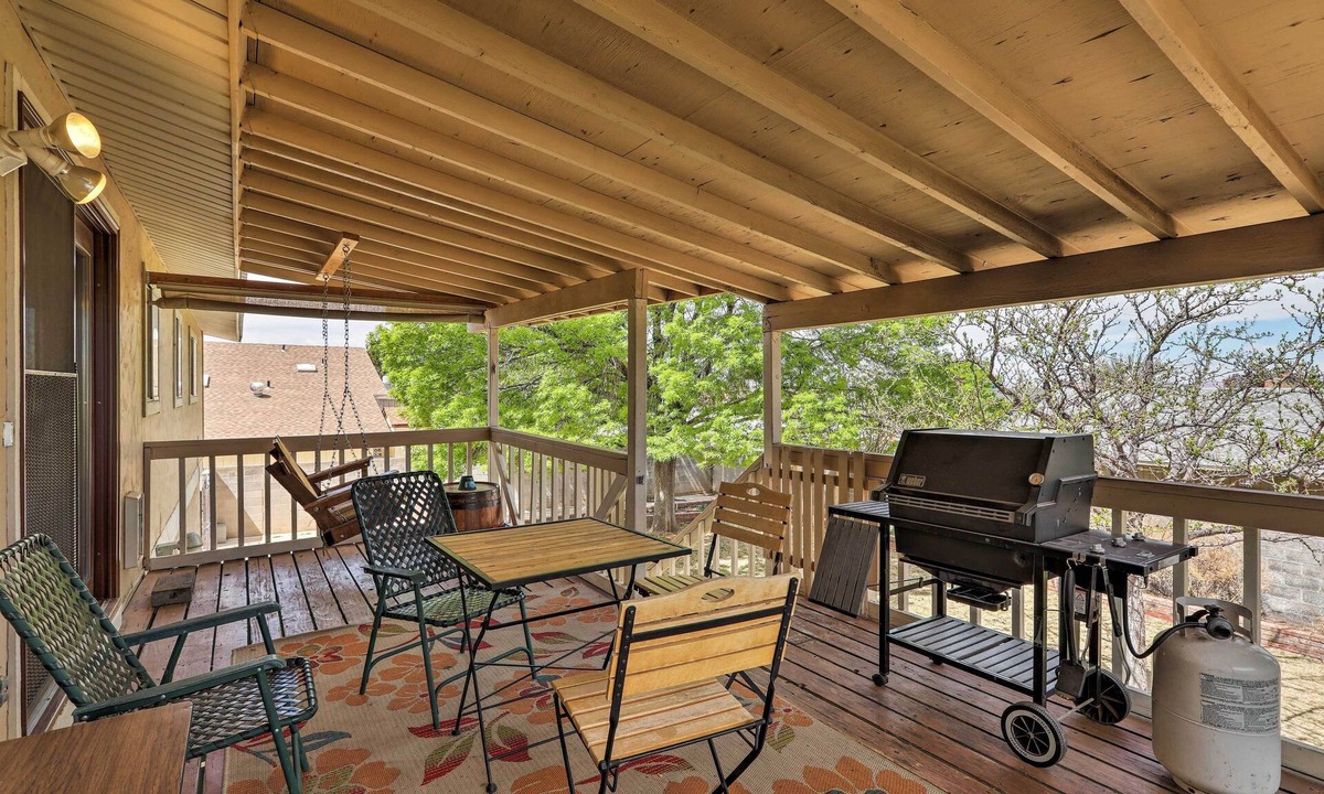 Page House | Walk to Rim View Trail: Page Home w/Deck & Yard