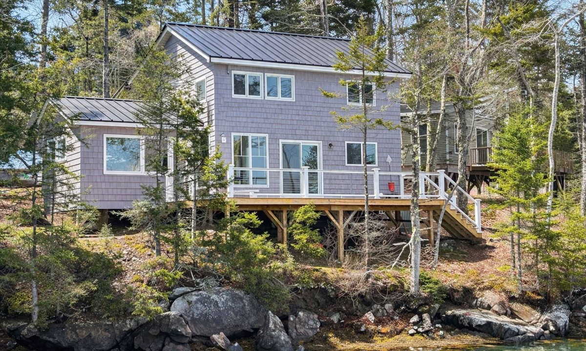 Pleasant Point Cottage | “Waterfront cabin w/private deck overlooking the ocean & amazing sunset views.”