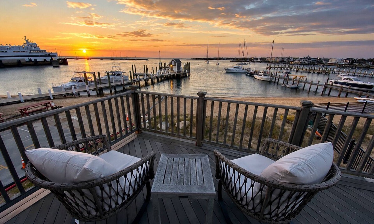 Tisbury Cottage | WATERFRONT Downtown Cottage w/Beach