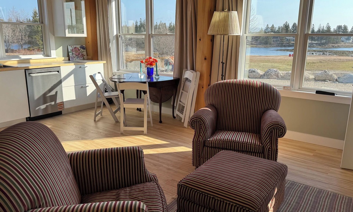 Bernard Apartment | Waterfront ground floor post &beam apartment, walk to lobster pound, great views