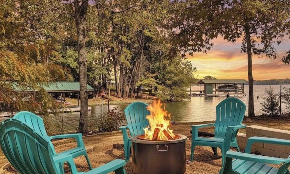 Spring City House | Watts Barr Waterfront Retreat!