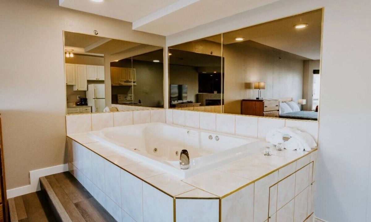 Grande Prairie Hotel | Western Budget Plus Grande Prairie 1