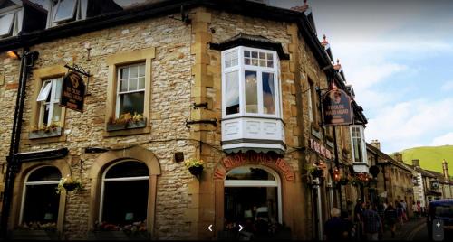 Castleton Hotel | Ye Olde Nags Head