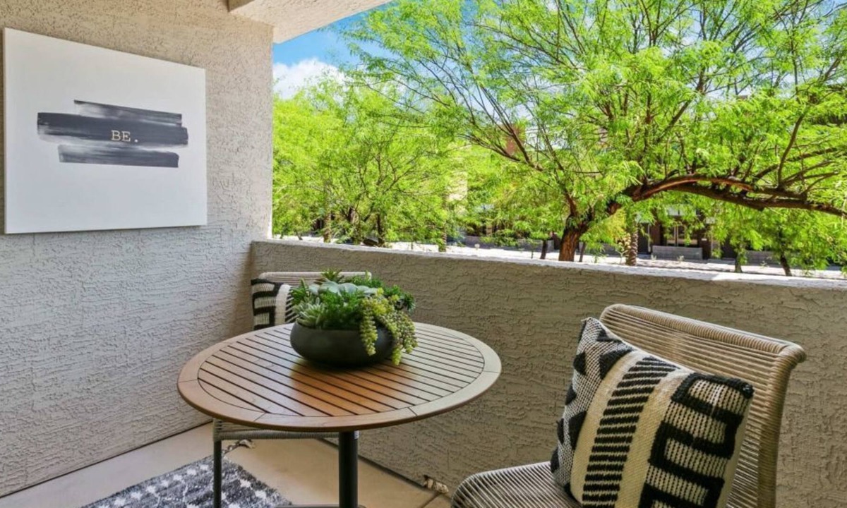 Glendale Sports and Entertainment District House | Zone Westgate Ideal 2BR Condo w Gym & Pool for Family Vacations