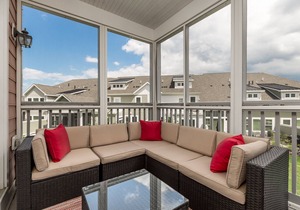 BEAUTIFUL HOME IN THE PENINSULA! 33500 Marina Bay