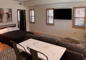 Condo #2 in Historic Phoenix Neighborhood - Steps from Downtown