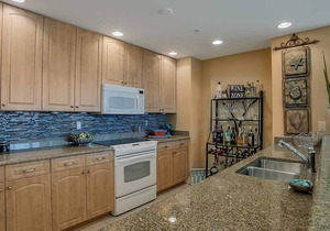 North facing luxury 3/2 condo overlooking the marina