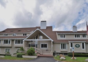 Roomy Vacation Condo for the Fall and Winter in WV