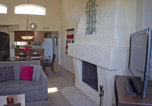Scottsdale Camelback Resort Elegant 2BR Condo with Mini Golf