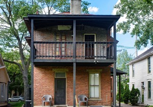 Short North- 53 1/2 -- LOVELY SHORT NORTH 2BR APARTMENT l FREE P