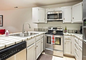 Stunning Location - 2BDR Condo Retreat!