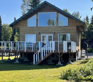Cozy Waterfront Central 