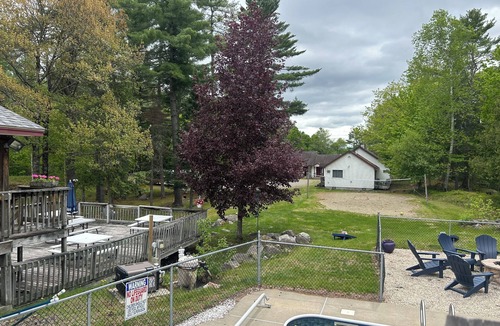 The Forks Cabin | 1-bedroom Cabin with AC in The Forks, sleeps 6, WIFI and TV