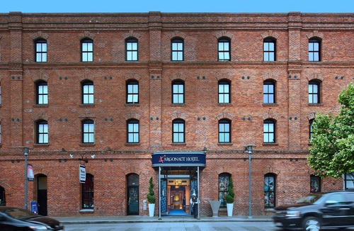 Fisherman's Wharf Hotel | 1-Bedroom Suite at a 4.5⭐️ Hotel