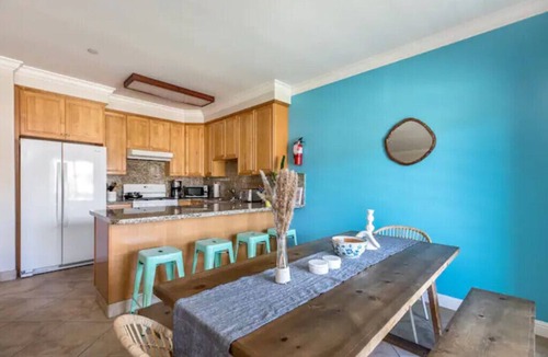 Sharp Park House | 1 block from beach, hot tub, 3bd/3ba near SF and SFO airport
