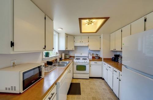 Soldotna Cottage | < 1 Mi to Soldotna Creek Park: Retreat w/Fire Pit