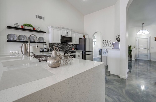 Maryvale House | < 1 Mi to Talking Stick Amp! Family Escape w/Pool